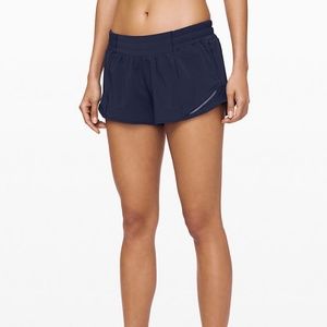 Lululemon Hotty Hot Short II (2.5")